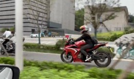 西安摩托车爆料事件视频,街头冲突引发社会关注