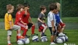 娱乐大爆料单挑足球,足球单挑风云再起，谁将问鼎巅峰？